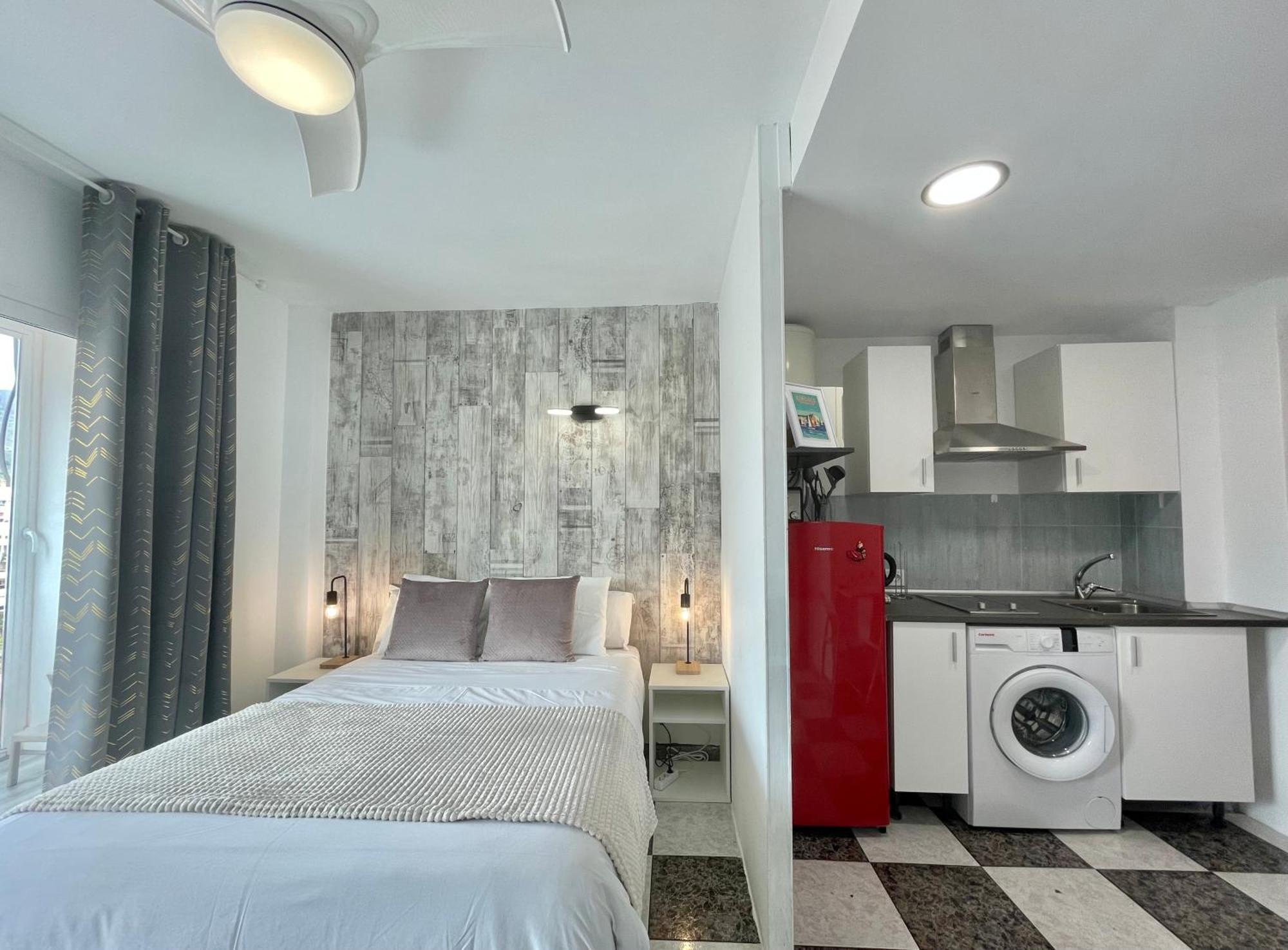Lafrenchtouch - Coqueto Estudio Terraza Con Vistas Torremolinos Dış mekan fotoğraf